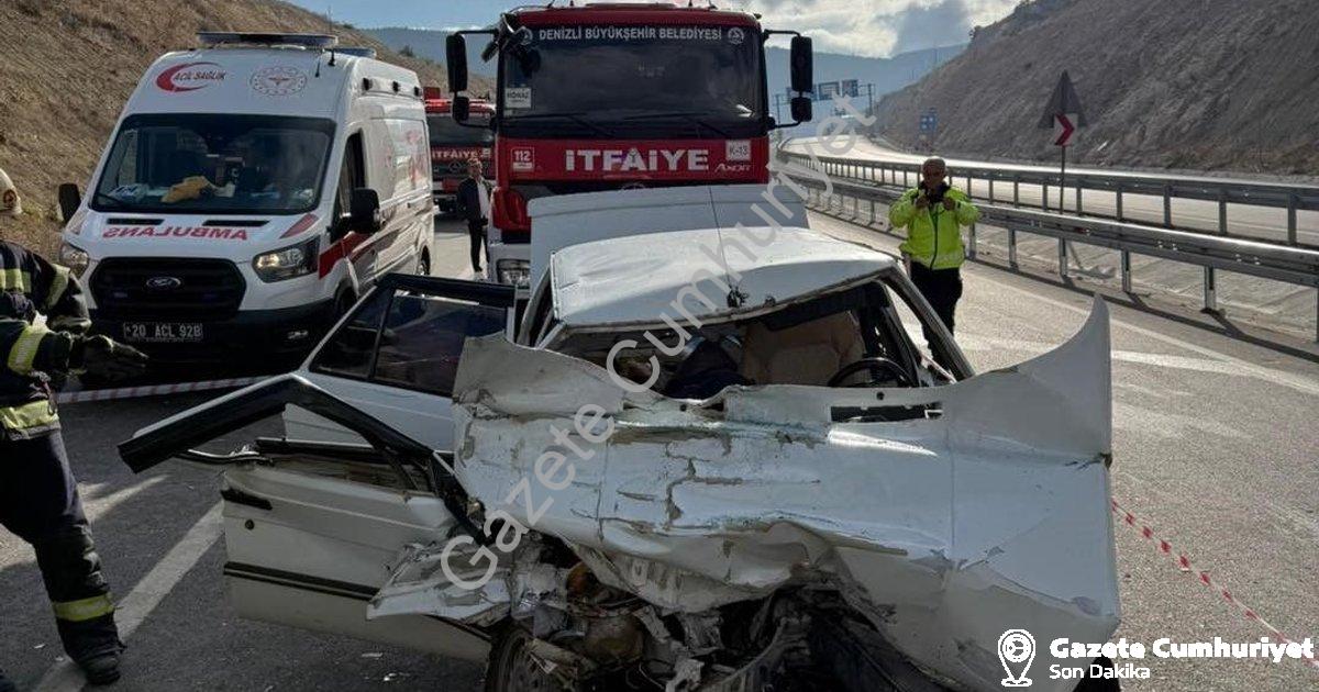 "Denizli'de Korkunç Kaza: Kamyona Ok Gibi Saplanan Otomobilde Can Pazarı" başlıklı haber için fotore